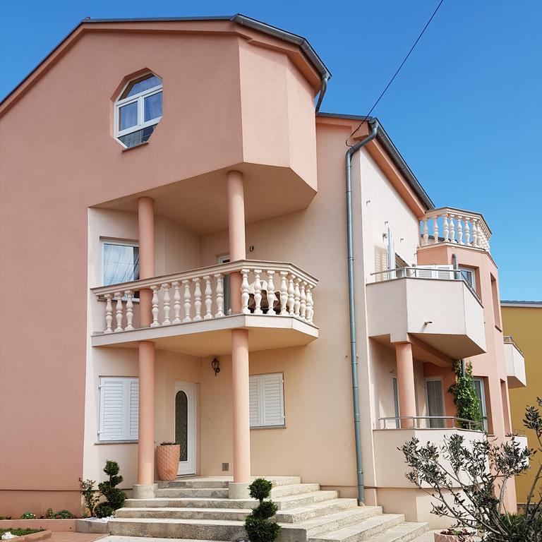 Apartments Suzana Novi Vinodolski Kültér fotó